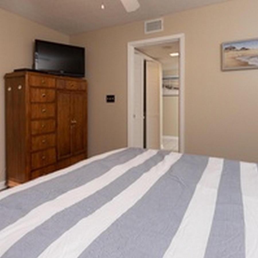 Phoenix VI By Brett Robinson Orange Beach Room photo